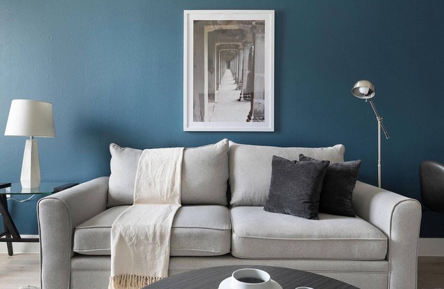 Landing | Beautiful 1BD, Pool, Gym