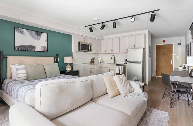 Landing | Beautiful Studio, Gym, Pool