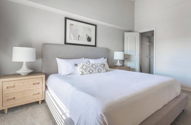 Landing | Beautiful 2BD, Courtyard, Gym