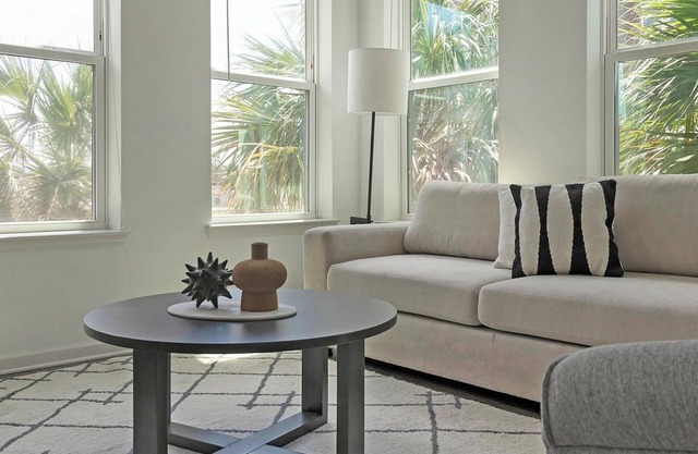 Landing | Chic 2BD, Gym, Pool