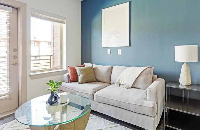 Landing | Incredible 1BD, Gym, Pool