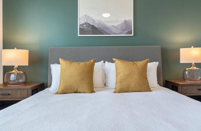 Landing | Incredible 1BD, Gym, Clubhouse