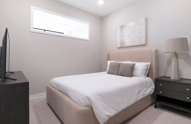 Landing | Modern 1BD in Fountain Heights