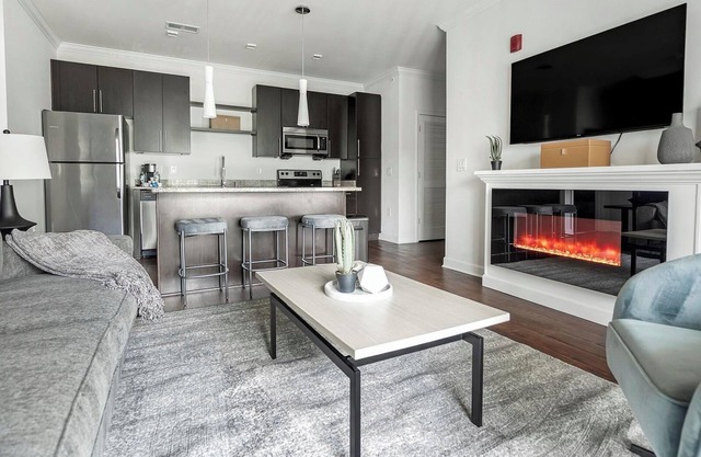 Landing | Modern 3BD, Gym