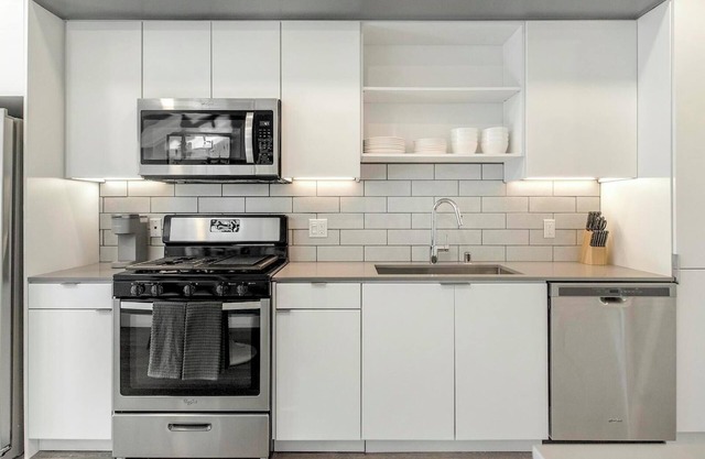 Landing | Spectacular 1BD, Clubhouse, Pool