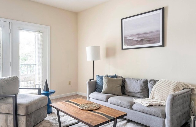 Landing | Spectacular 2BD, Gym, Pool