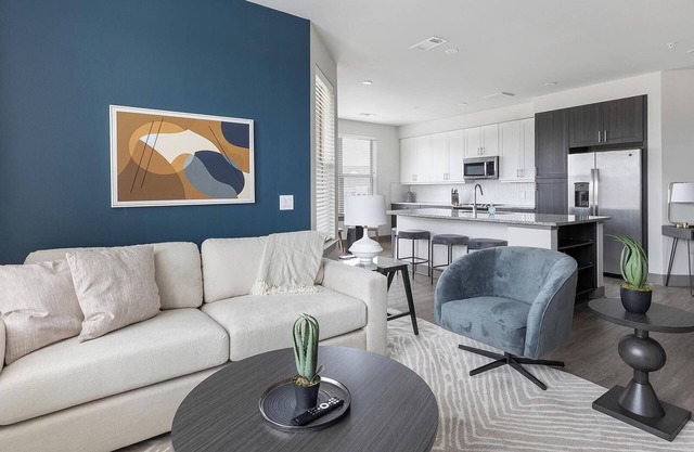 Landing | Stylish 2BD, Gym, Clubhouse