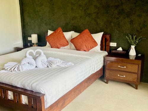 Lanta Feelgood Long beach resort