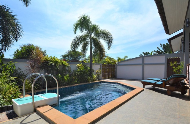 Lanta Sitara Villa 2, Two bedroom Villa with private pool