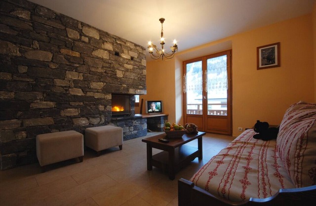 Large 110m2 apartment close to the slopes