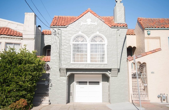 Large 5 Bedroom House! 2 Baths with free parking & view! near Golden Gate Park