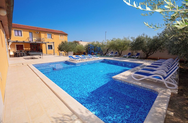 Large and spacious villa,20 persons,large 50 m2 pool, whirlpool, billiard,garden