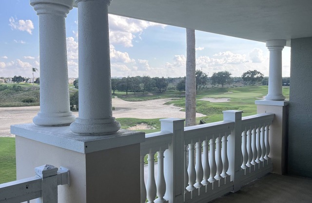 Large condo located in Reunion Resort close to all orlando attractions!