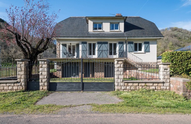 Large country gite