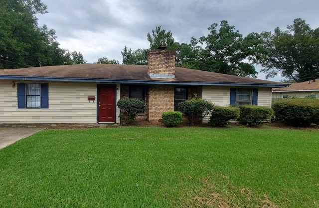 Large Family Gathering Spot for WMHS Games