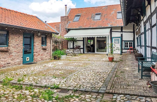 Large farmhouse for vacations close to nature.