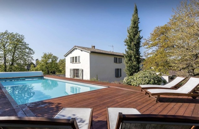 Large family home with swimming pool