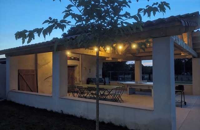 Large gîte for 11 people, 5 bedrooms, near La Rochelle