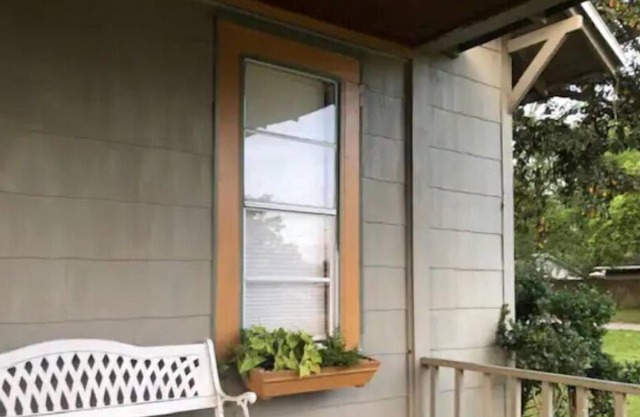 Large, homey, colonial-style near river and marina and downtown Jacksonville