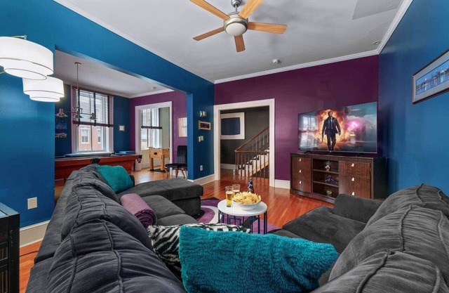 Large Luxury Executive Home Grand Piano +Courtyard