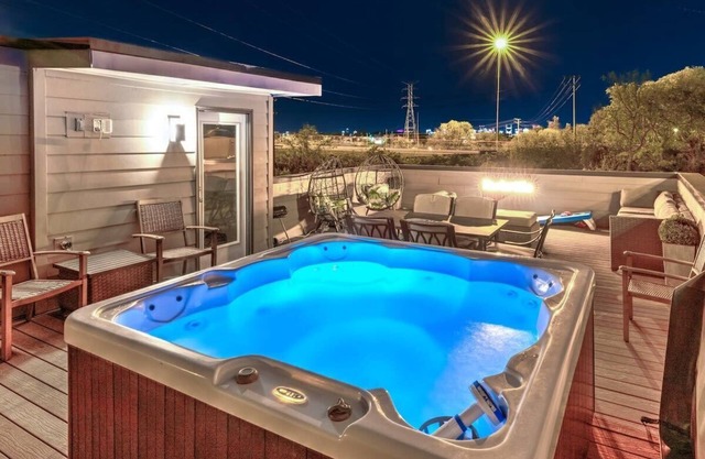 Large New Luxury Home! Rooftop Views w/Hot Tub!