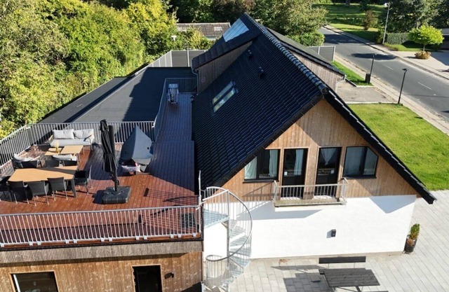 Large Odense Home w/Rooftop Terrace, 2 Kitchens & Free Parking