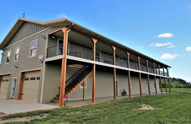 Large private property with multiple buildings and rooms! Great for large events!