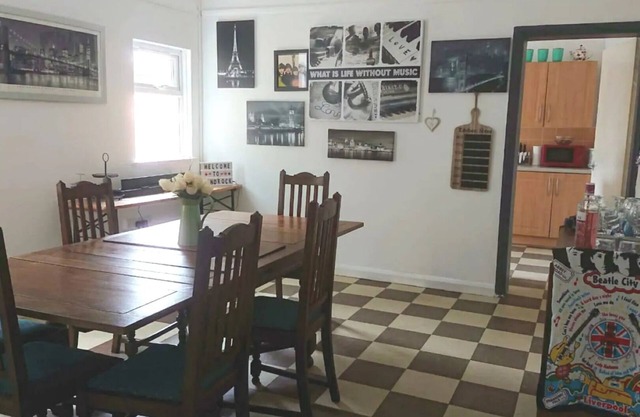 Large, social and comfortable house with plenty of space for large groups