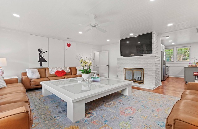 Large South-End Beach House, Heated Pool Access