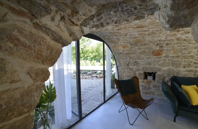 Large stone house Casa di Pietra with pool for up to 8 people