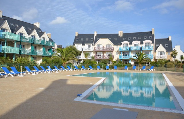 LARGE T4 3 * SEA VIEW ENTIRELY EQUIPPED - SEASIDE - SWIMMING POOL SECURE