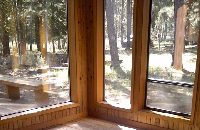Large, traditional Black Butte Ranch house features big indoor sunken hot tub