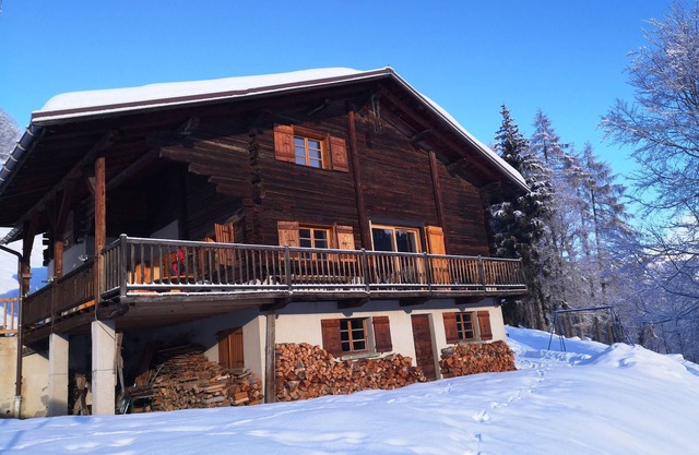 Large traditional chalet in a quiet location