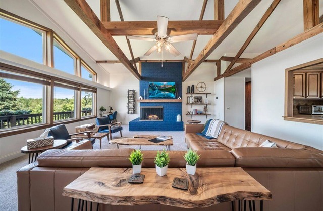 Large Updated Lakefront House on Lake George. Kayaks, games, fire pit, grill.