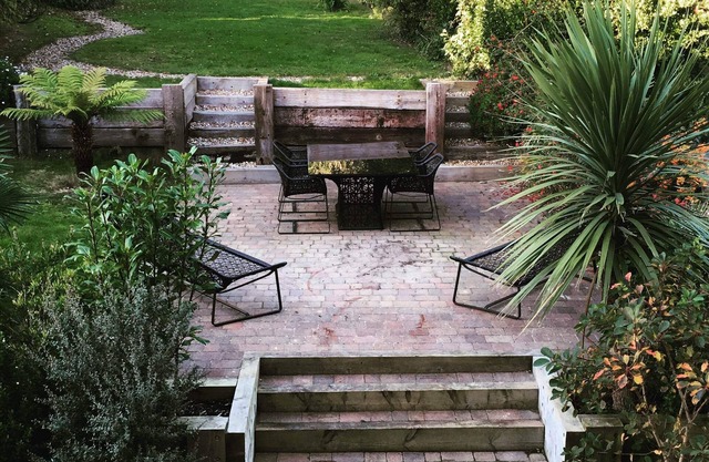 Large Victorian House With Games Room, Sea Views And Lovely Garden, Sleeps 10