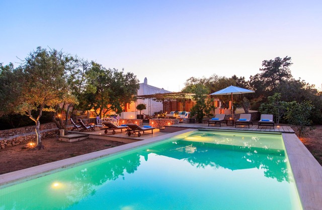 Large Villa with pool, garden and views of the Mediterranean