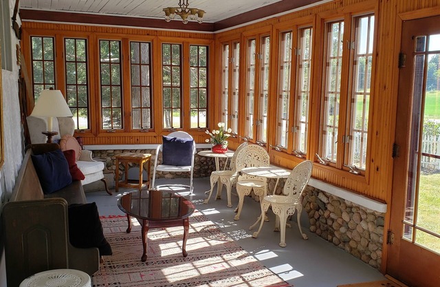 Large, vintage farmhouse in central Leelanau County. 10 mins to Lk Mich beach