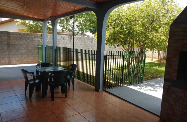 Large, well-located house in Foz!