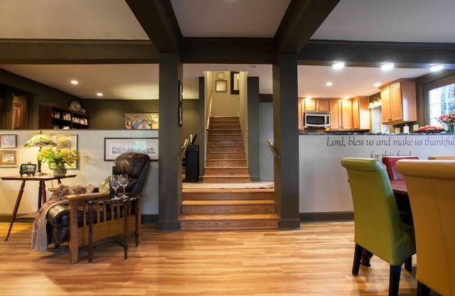 Laughing Waters Lodge | 6 Bedrooms | Pet Friendly