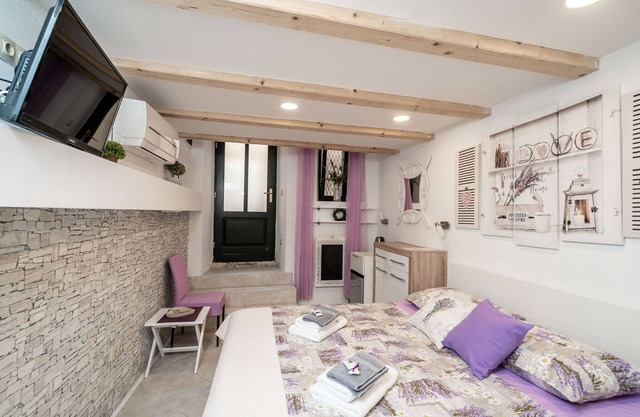 Lavender Room - Double Room (Ground Floor)