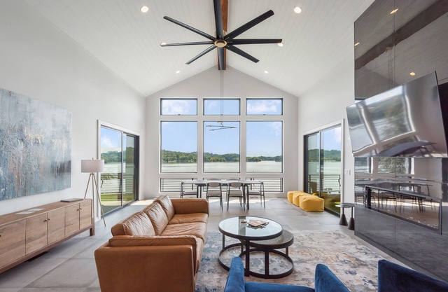 Lavish Lake Getaway W/180* Views+ Boat Dock