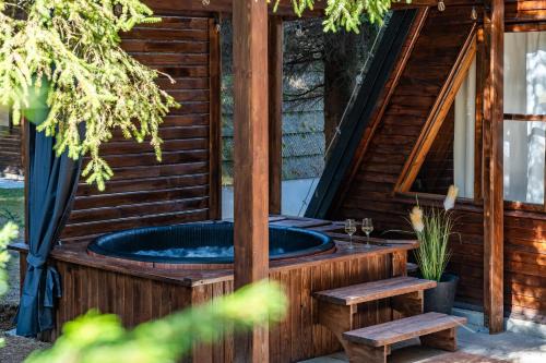 Leśna Sielanka domek z jacuzzi w lesie pod Górą Szczebel RELAX I SPORT