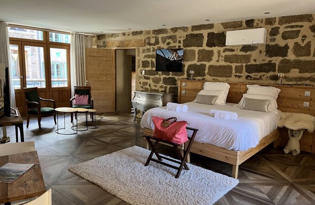 Le 19 - Suite 19 | 50m2 | Historic Center | Air Conditioning