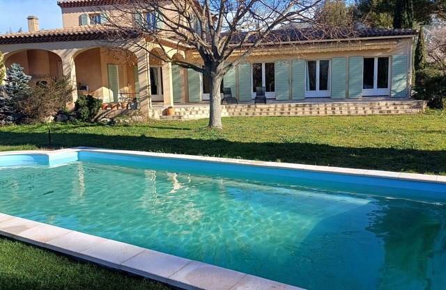 Le Clos Provençal - Quiet house, garden & pool 8 people