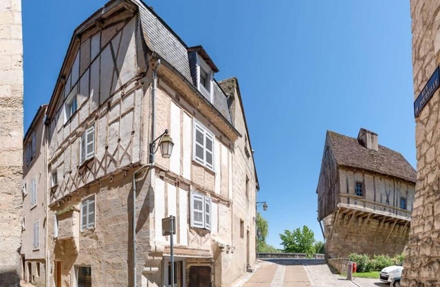 Le Cosy - Comfort and Serenity in the Historic Heart