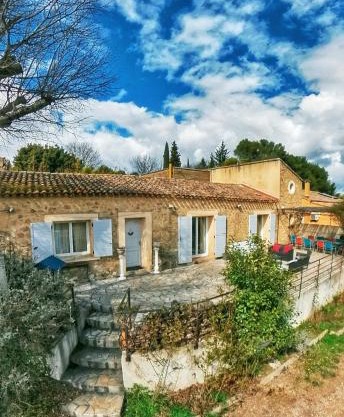 Le Jardin Suspendu Gîte avec piscine et jacuzzi pour 15 personnes