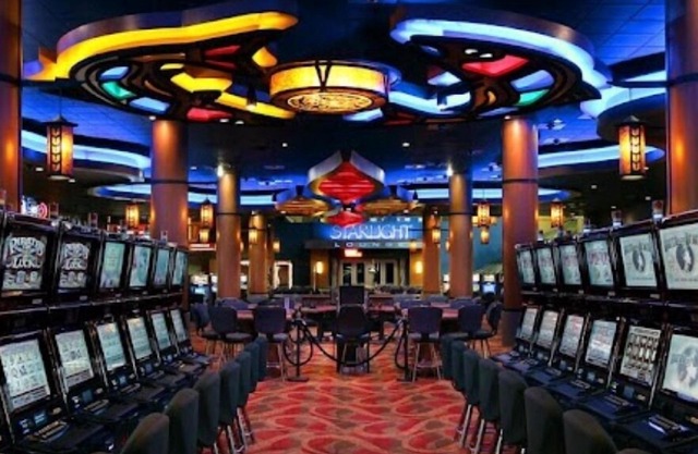 Le Magnifique Near Downtown