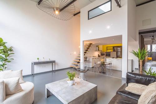 Le majestueux Jacuzzi Cinema Netflix Wifi