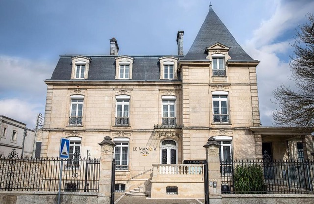 Le Manoir Hôtel