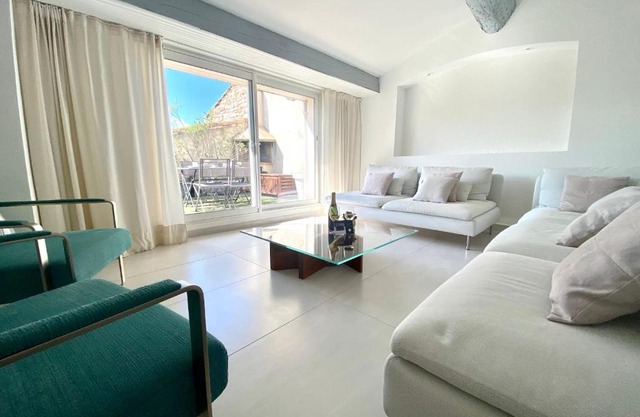 Le Minimaliste - Beautiful T2 in the city center with terrace
